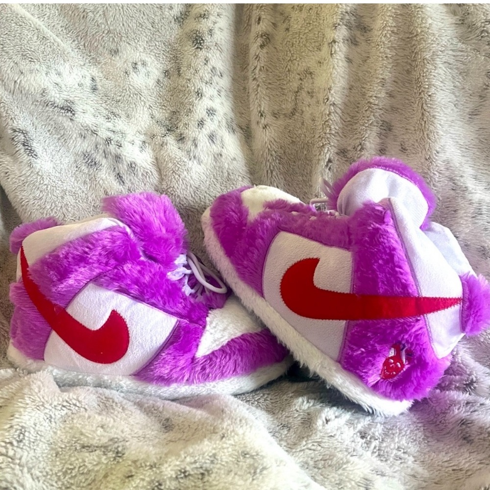 Oversized sneaker slippers